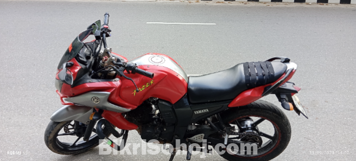 YAMAHA FAZER VERSION 1